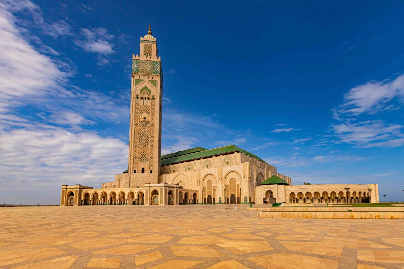 unmissable oceanfront mosque - Casablanca tour Morocco, Casablanca 1-day visit, Hassan II Mosque